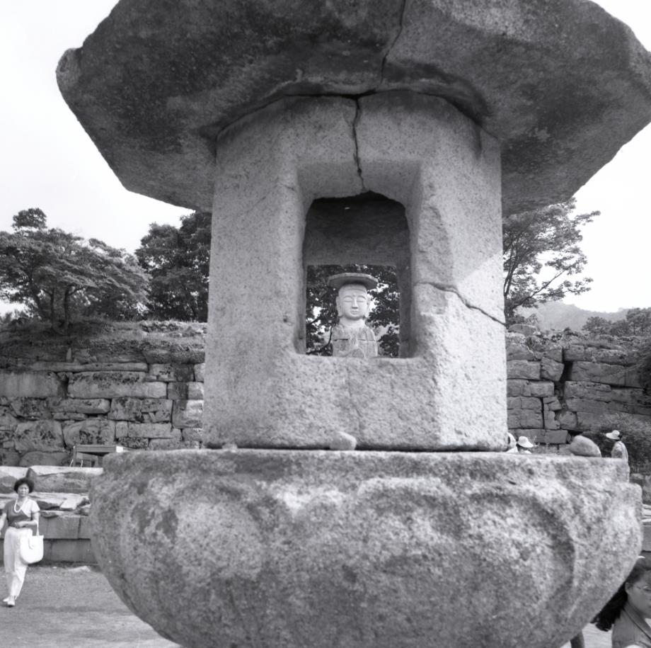 충주 미륵리 석조여래입상이미지