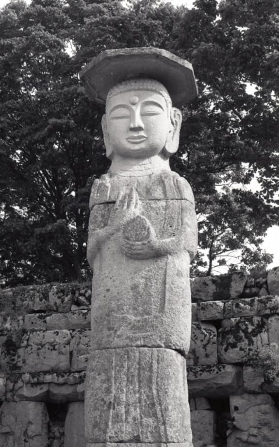 충주 미륵리 석조여래입상이미지