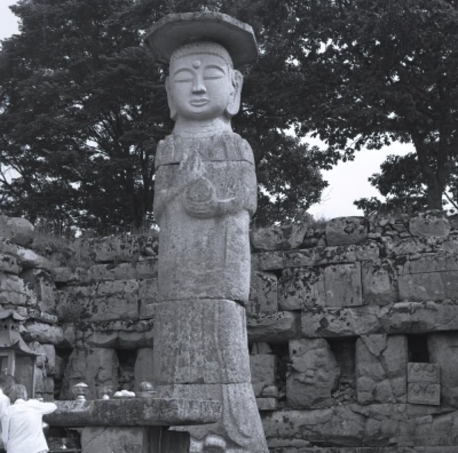 충주 미륵리 석조여래입상이미지