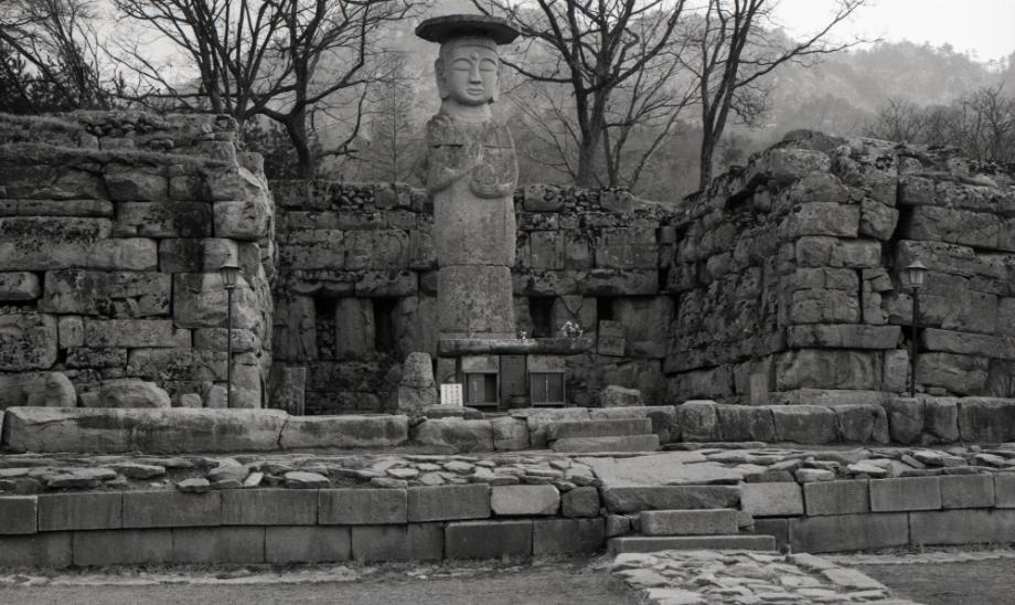 충주 미륵리 석조여래입상이미지