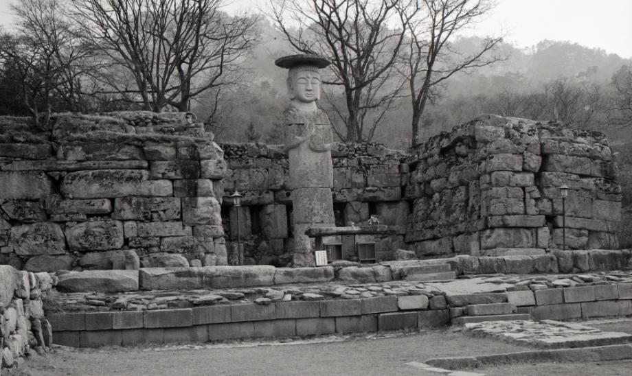 충주 미륵리 석조여래입상이미지