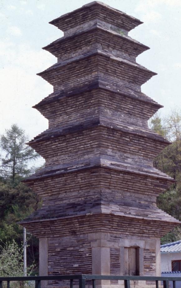 제천 장락동 칠층모전석탑이미지