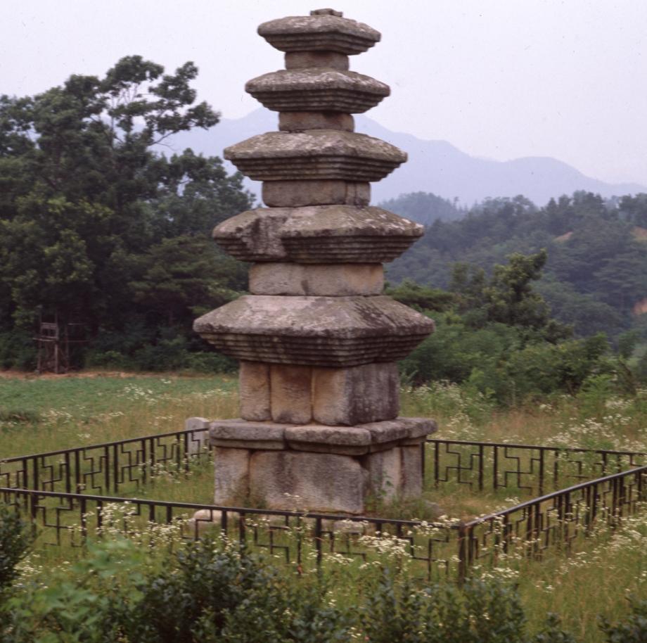 청주 계산리 오층석탑이미지