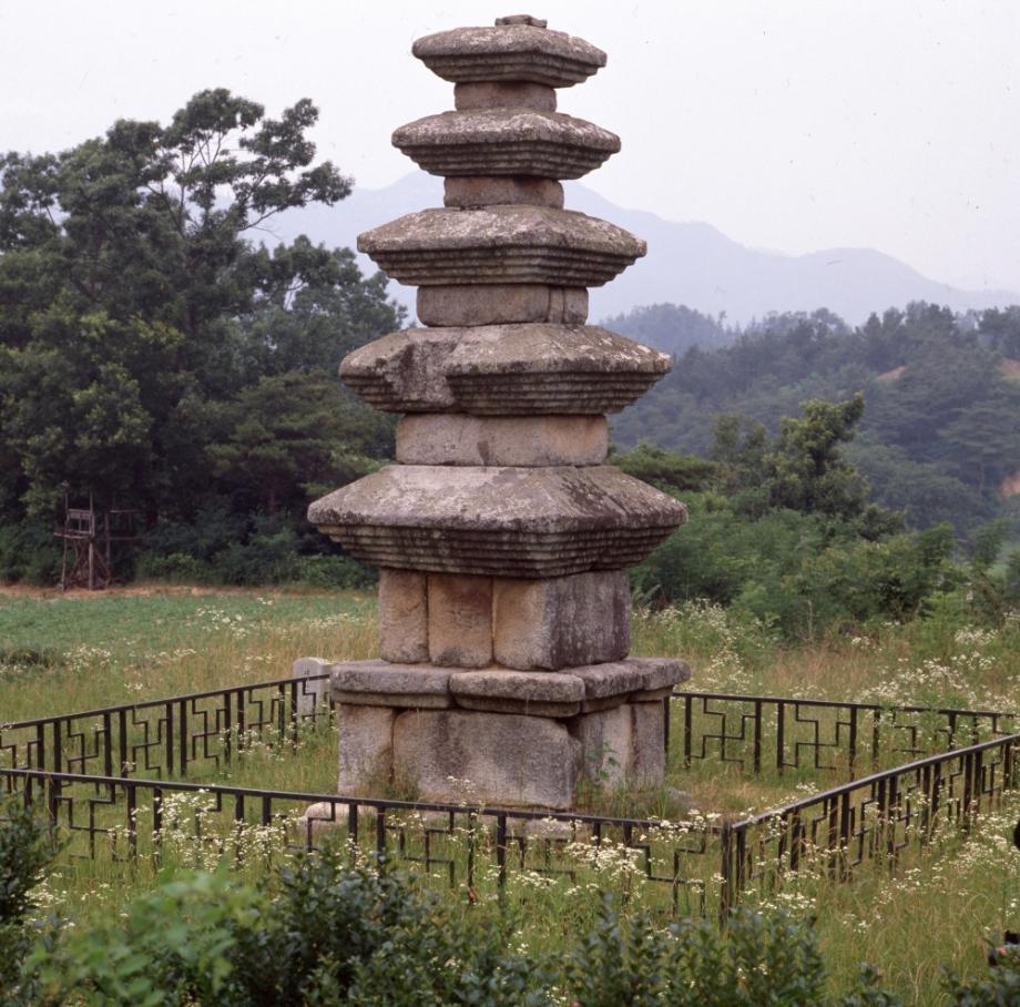 청주 계산리 오층석탑이미지