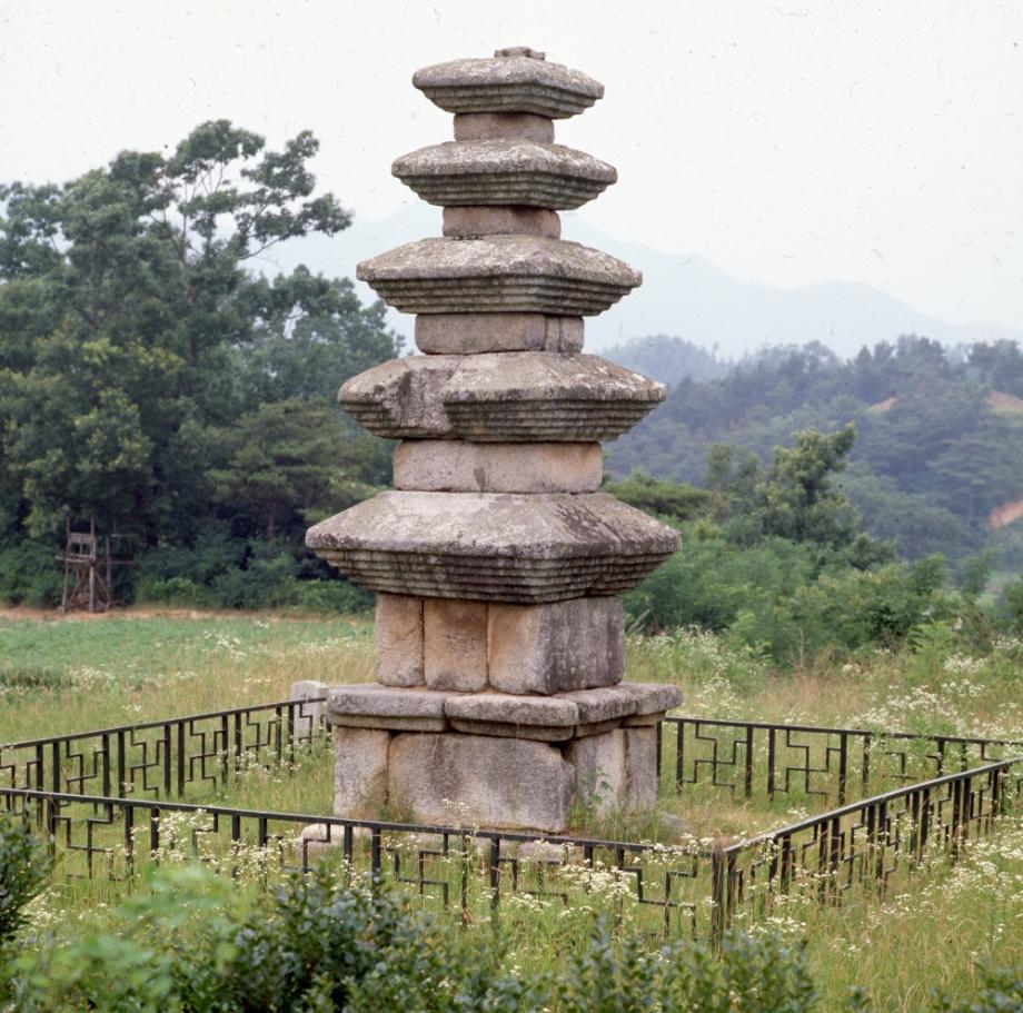 청주 계산리 오층석탑이미지