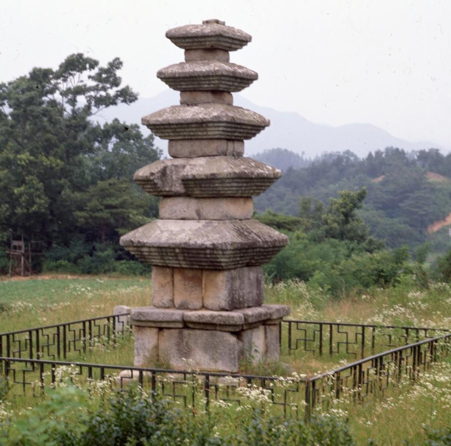 청주 계산리 오층석탑이미지