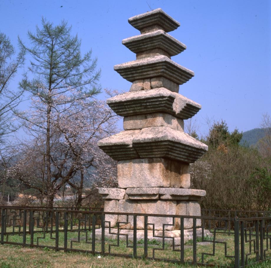 청주 계산리 오층석탑이미지