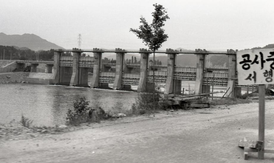 김운기 컬렉션이미지