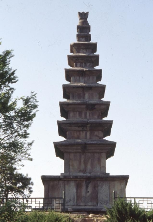 충주 탑평리 칠층석탑이미지