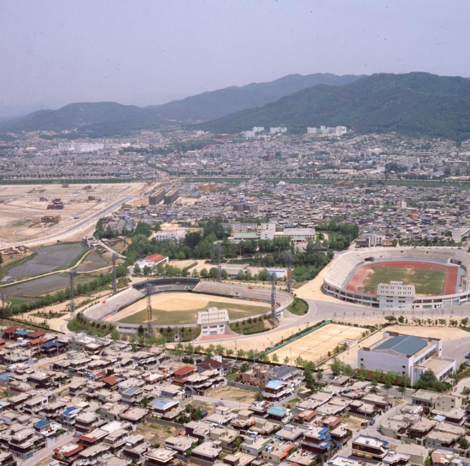 김운기 컬렉션이미지