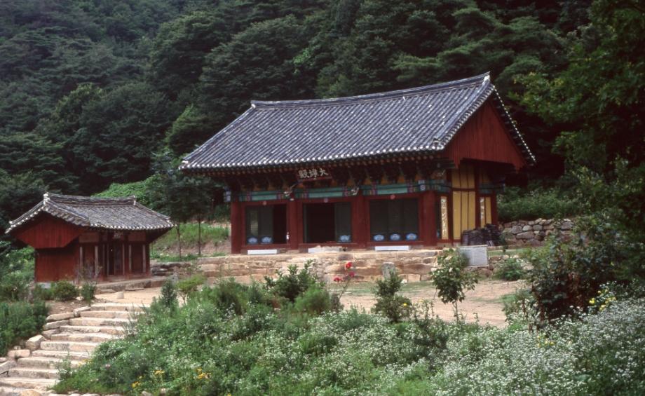 괴산 각연사 대웅전이미지