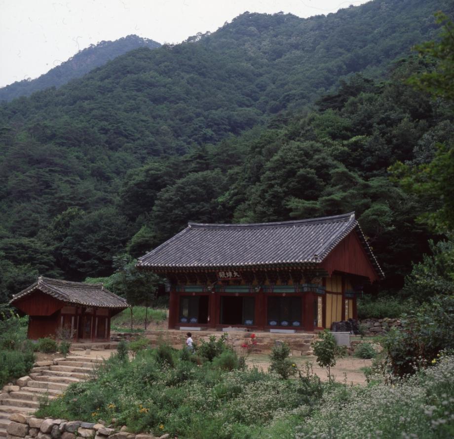 괴산 각연사 대웅전이미지