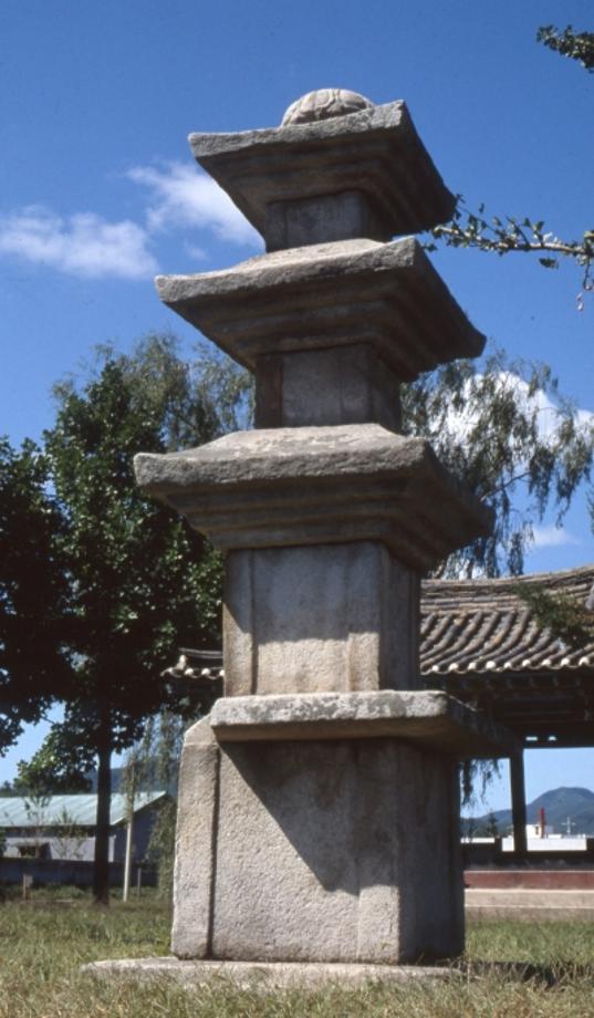 음성 읍내리 삼층석탑이미지