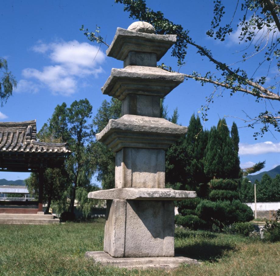 음성 읍내리 삼층석탑이미지