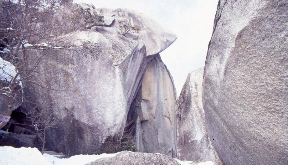 괴산 도명산 마애불상군이미지