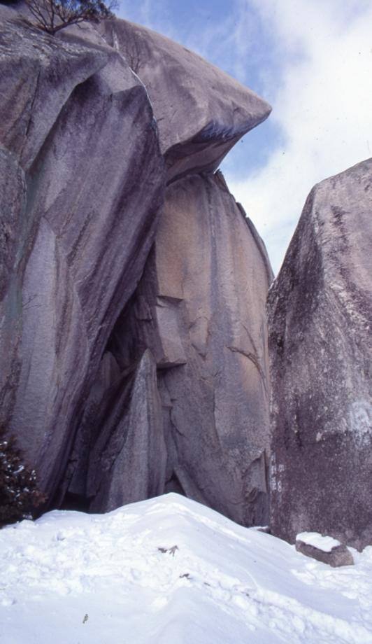괴산 도명산 마애불상군이미지