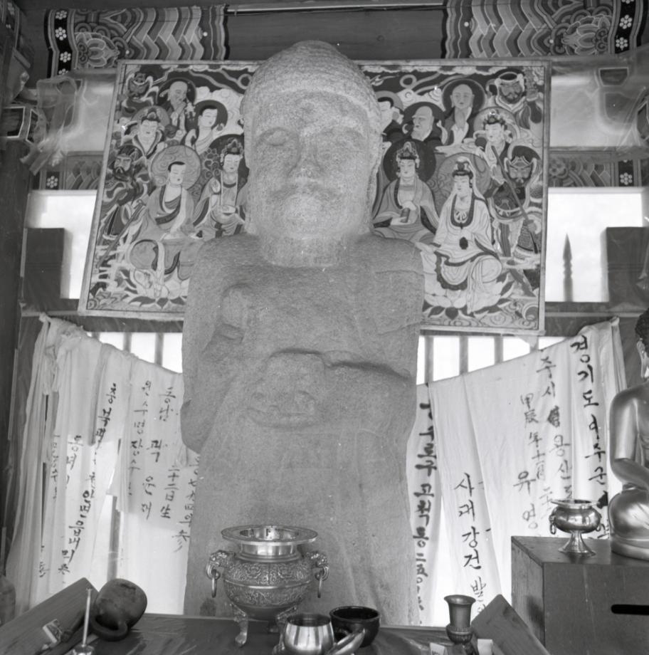 제천 덕주사 석조약사여래입상이미지