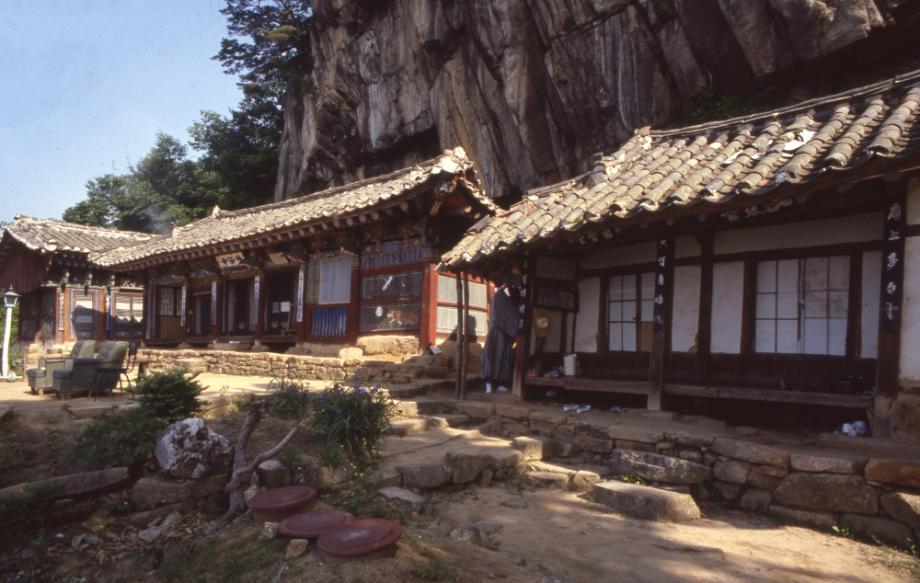 제천 정방사 목조관음보살좌상 및 복장유물이미지