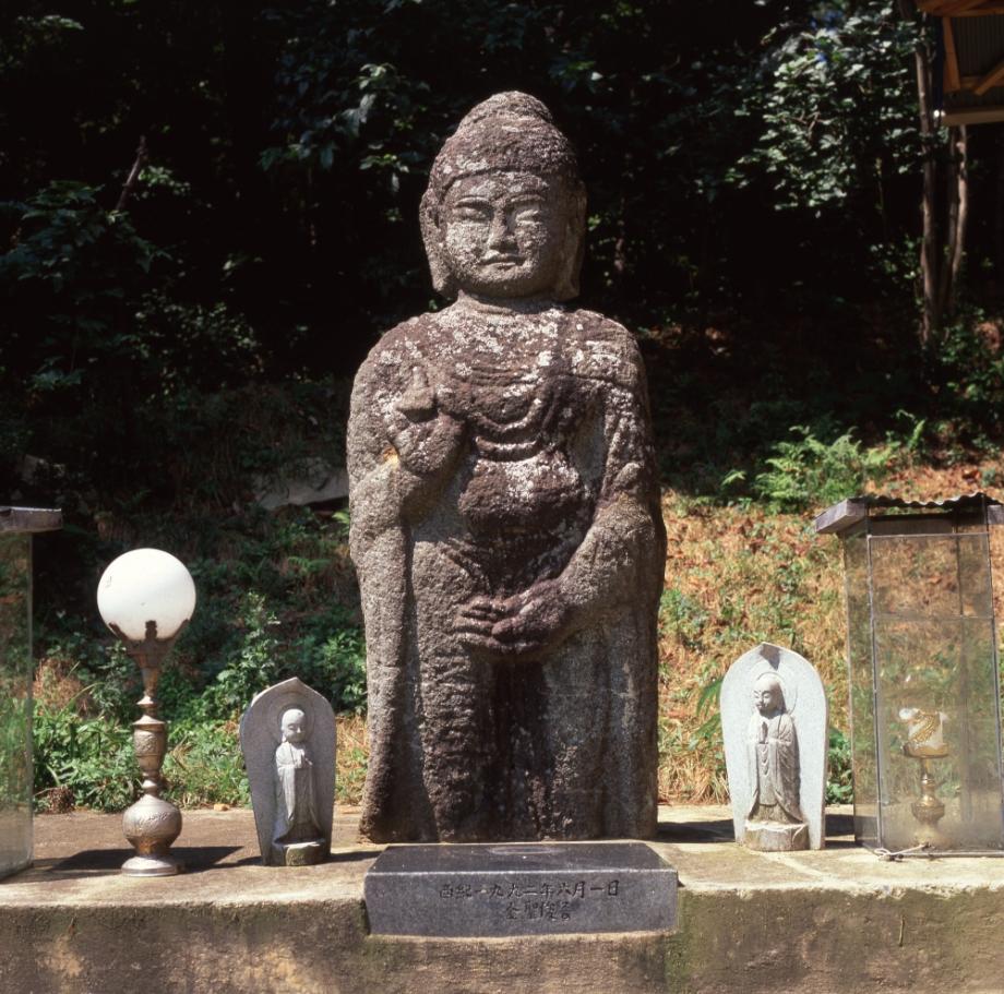 진천 지암리 석조여래입상이미지