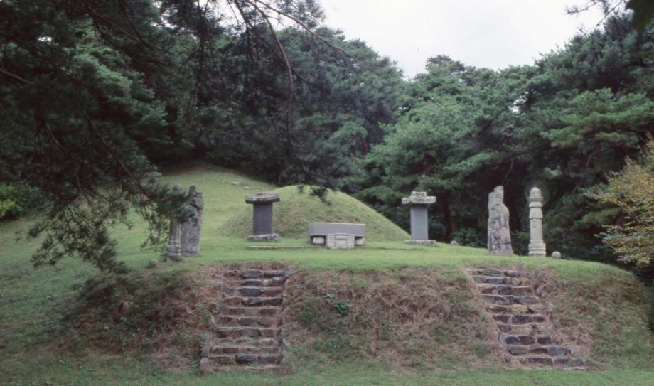 옥천 조헌 묘소이미지