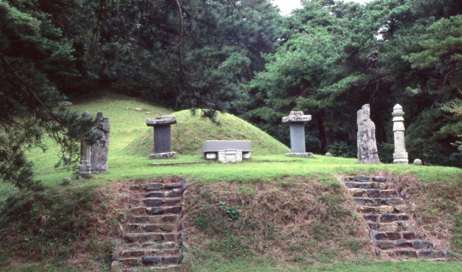 옥천 조헌 묘소이미지