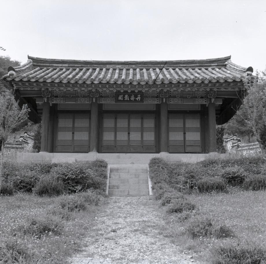 청주 신채호사당 및 묘소이미지