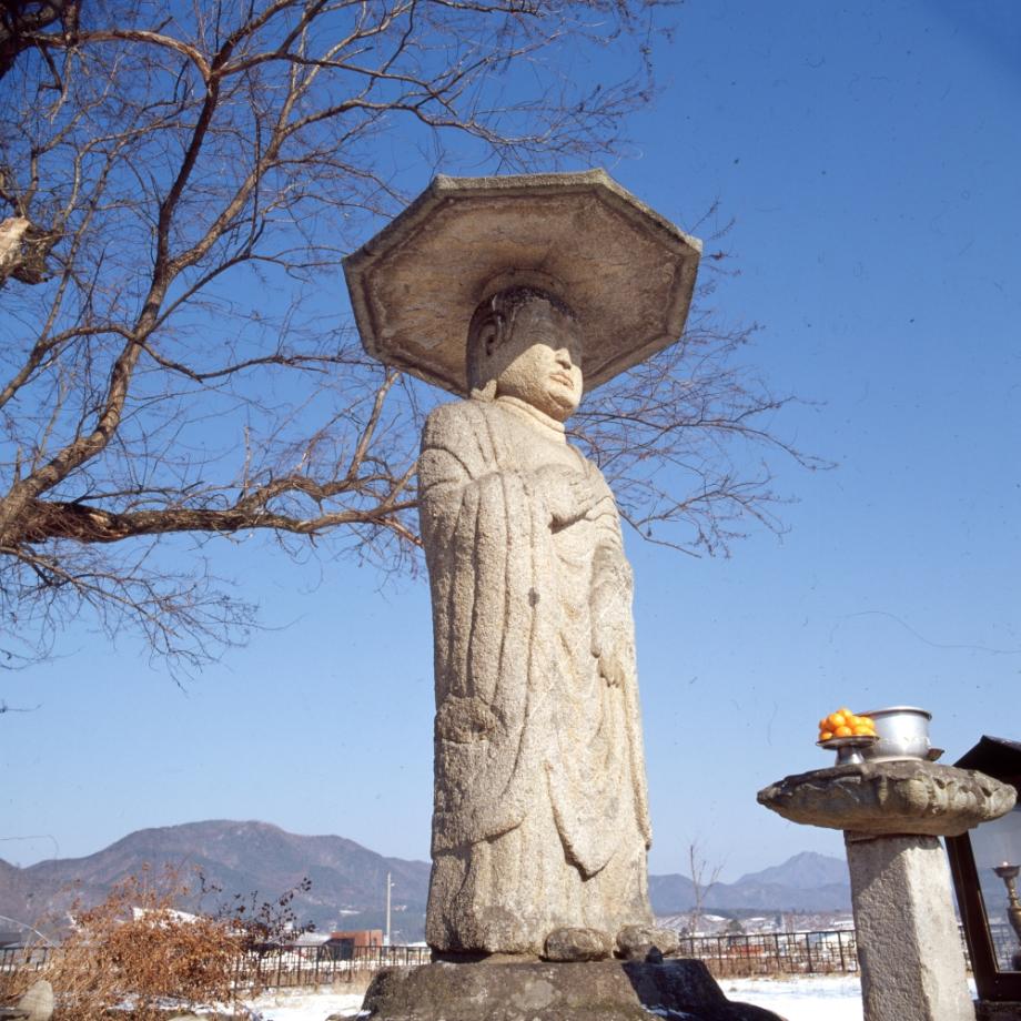 충주 원평리 석조여래입상이미지