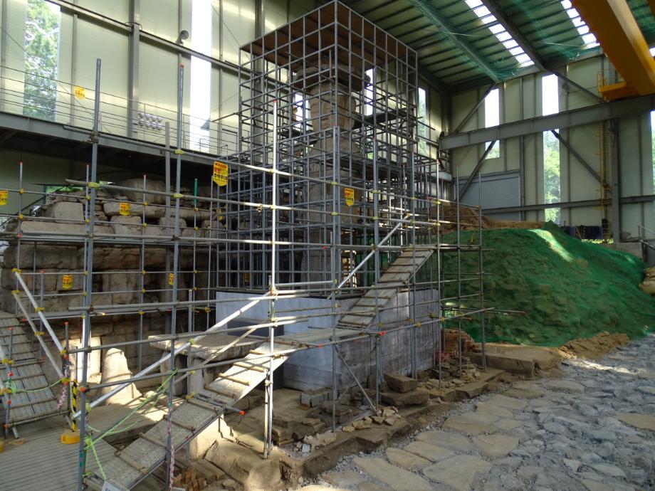 충주 미륵리 석조여래입상이미지