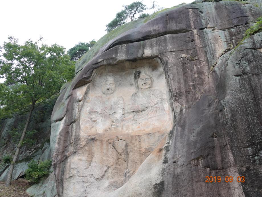 괴산 원풍리 마애이불병좌상이미지