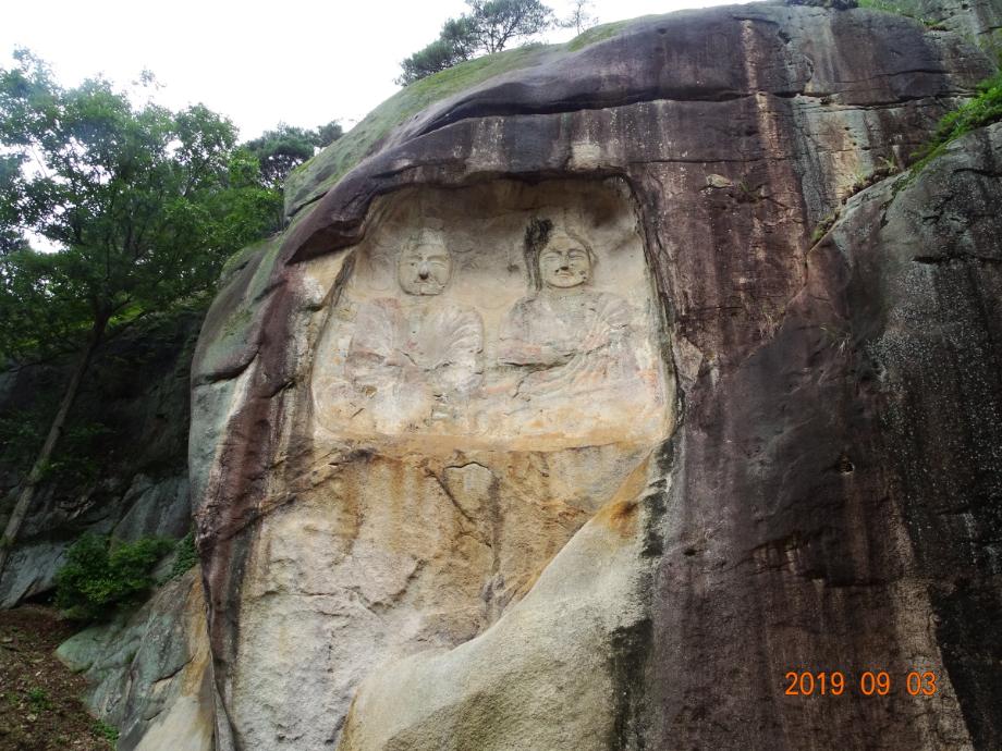 괴산 원풍리 마애이불병좌상이미지