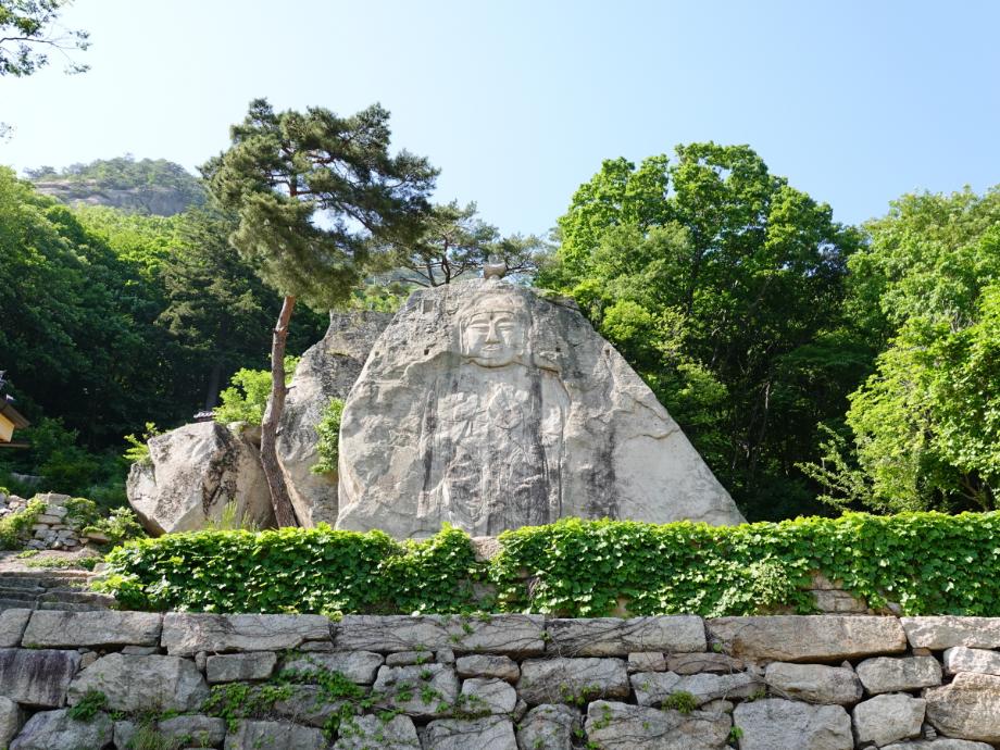 제천 덕주사 마애여래입상이미지