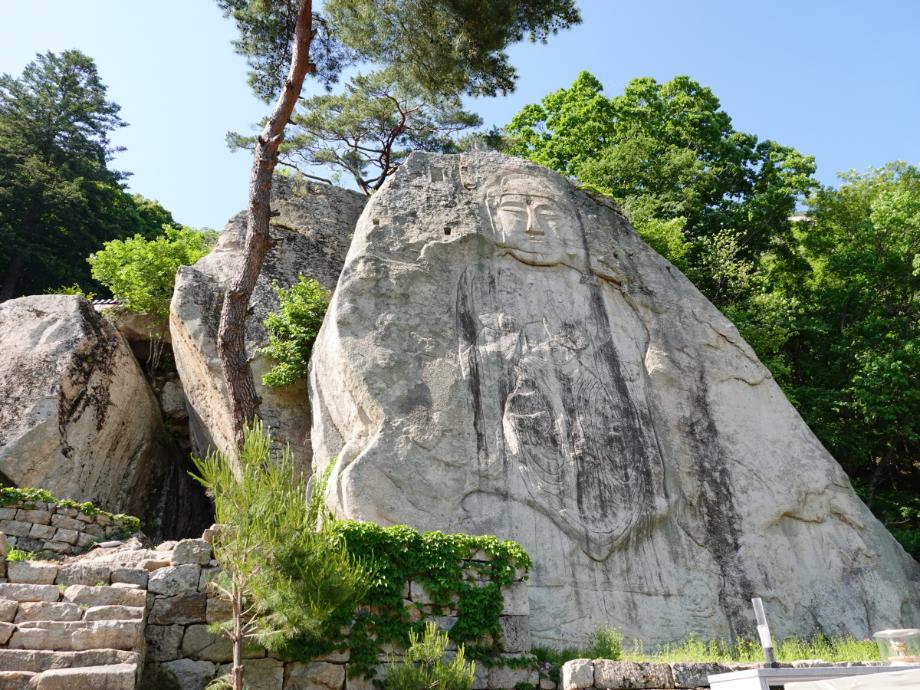 제천 덕주사 마애여래입상이미지