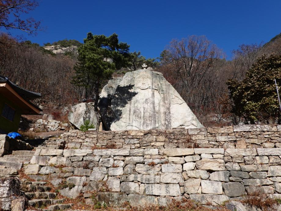 제천 덕주사 마애여래입상이미지