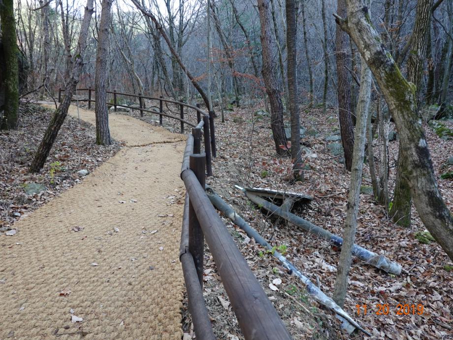 제천 덕주사 마애여래입상이미지