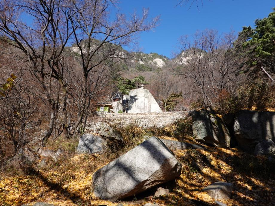 제천 덕주사 마애여래입상이미지