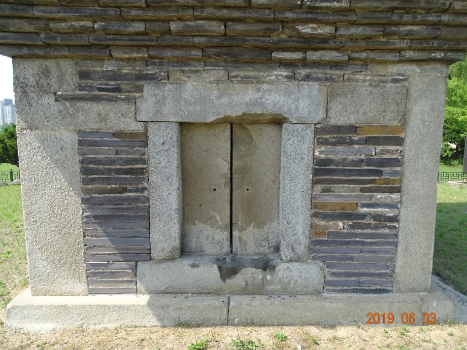 제천 장락동 칠층모전석탑이미지