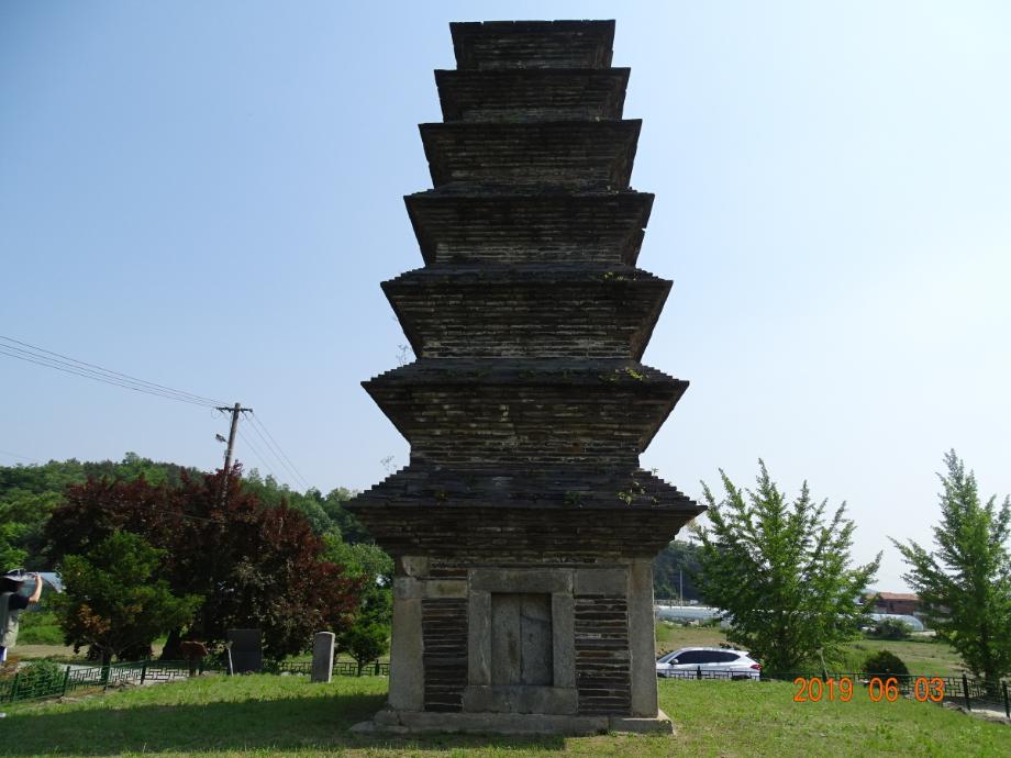 제천 장락동 칠층모전석탑이미지