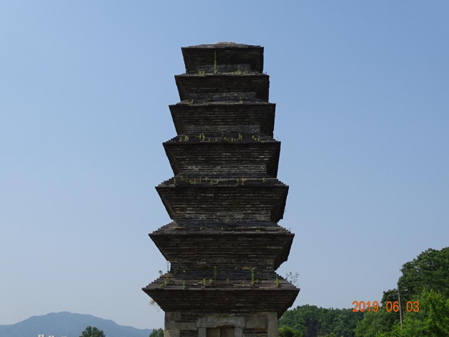 제천 장락동 칠층모전석탑이미지