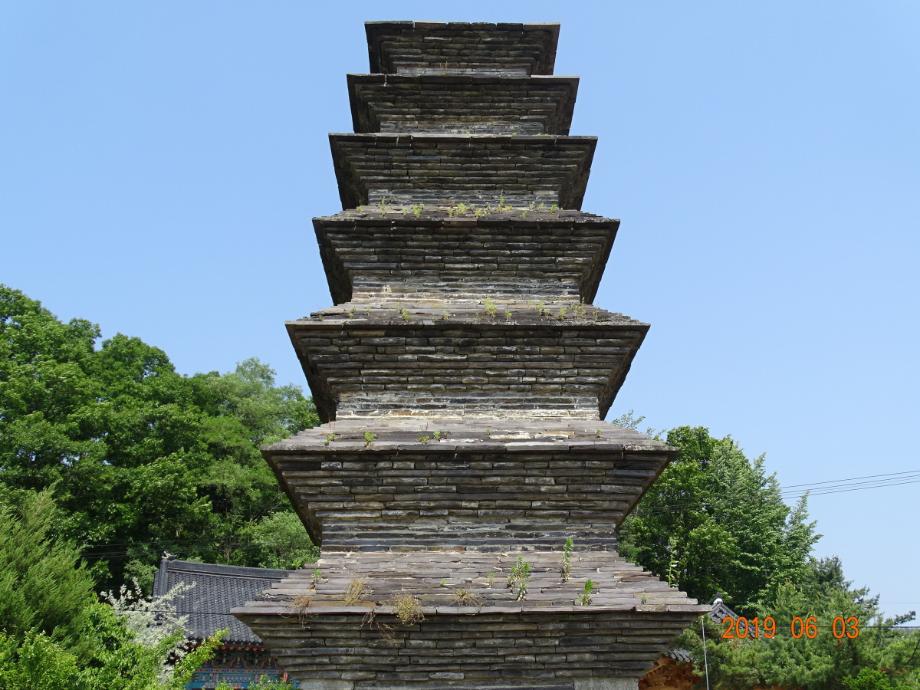 제천 장락동 칠층모전석탑이미지