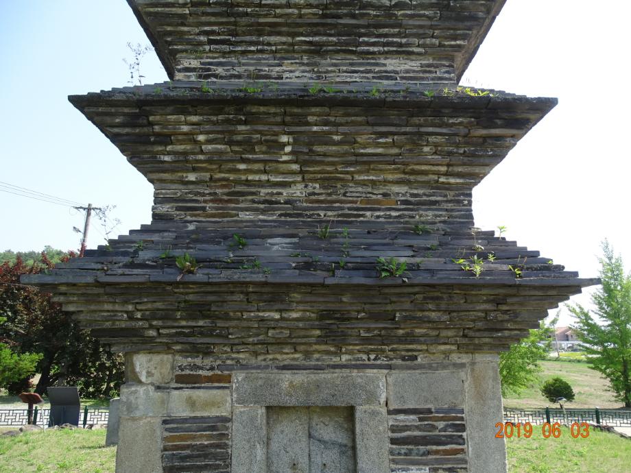 제천 장락동 칠층모전석탑이미지