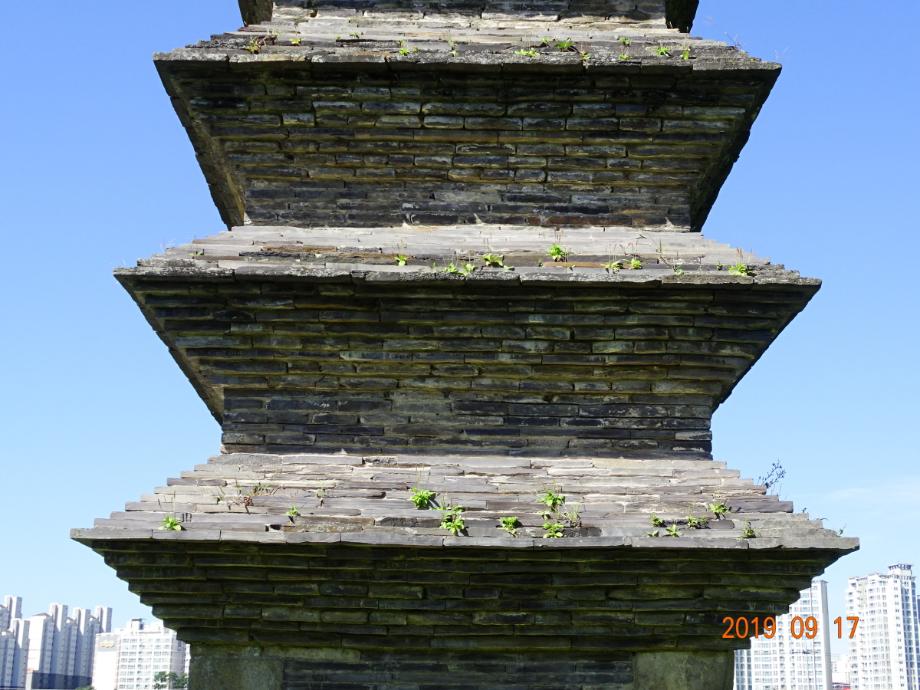 제천 장락동 칠층모전석탑이미지