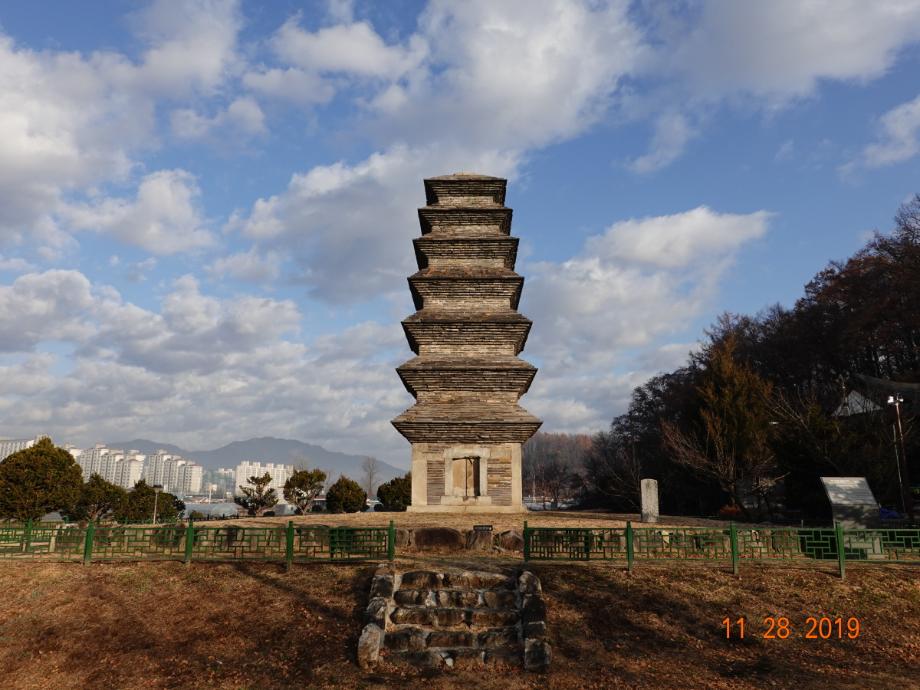 제천 장락동 칠층모전석탑이미지