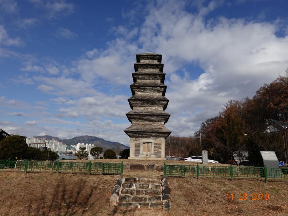 제천 장락동 칠층모전석탑이미지