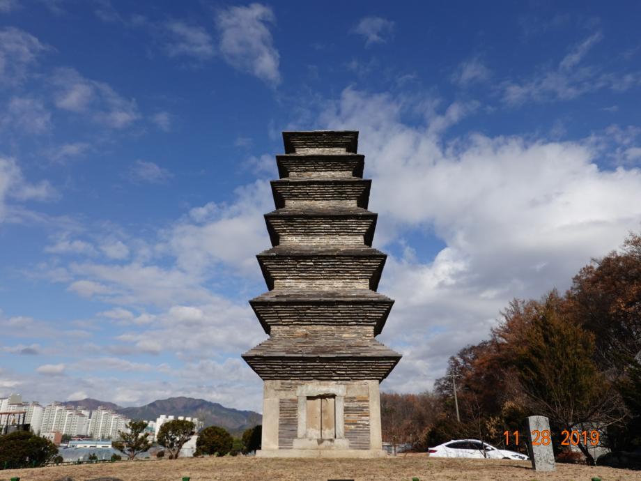 제천 장락동 칠층모전석탑이미지