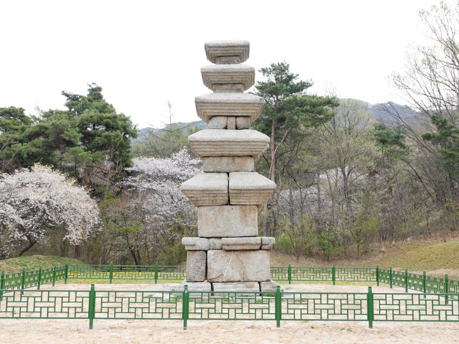 청주 계산리 오층석탑이미지