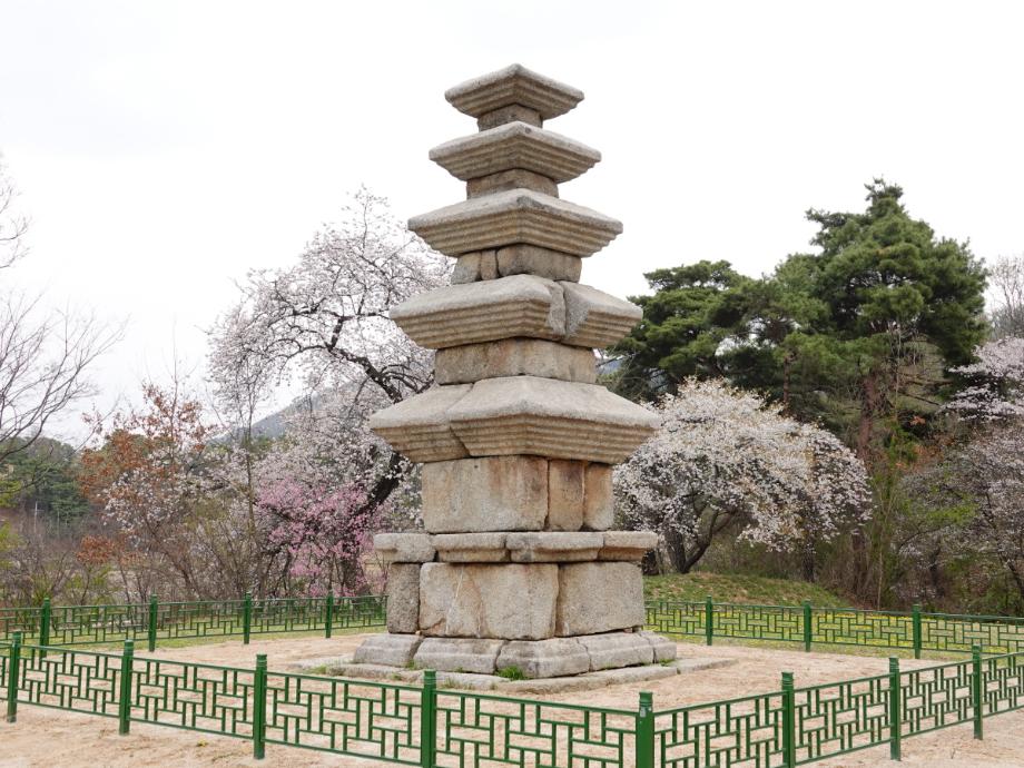 청주 계산리 오층석탑이미지