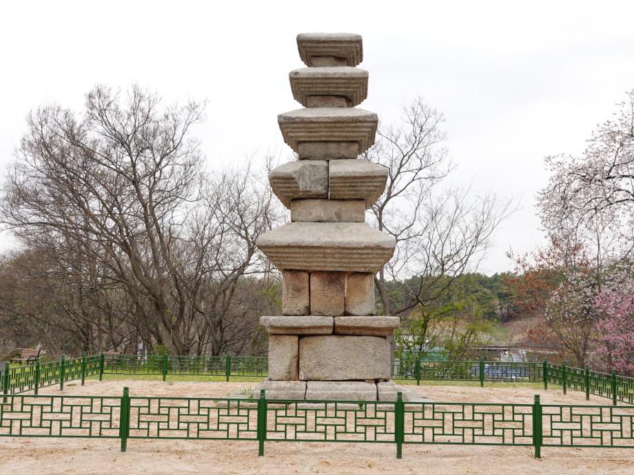 청주 계산리 오층석탑이미지