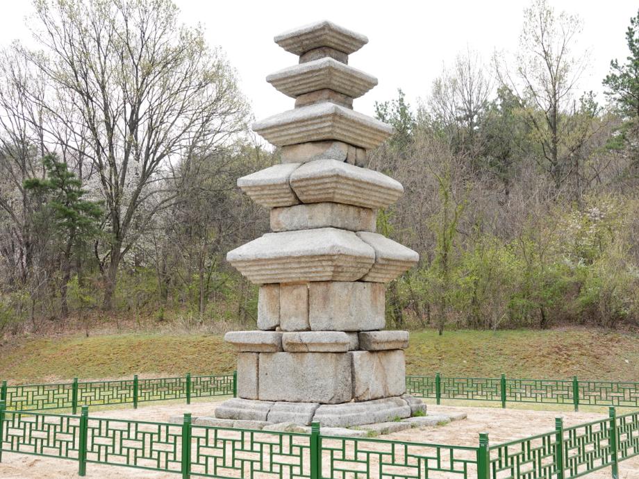 청주 계산리 오층석탑이미지