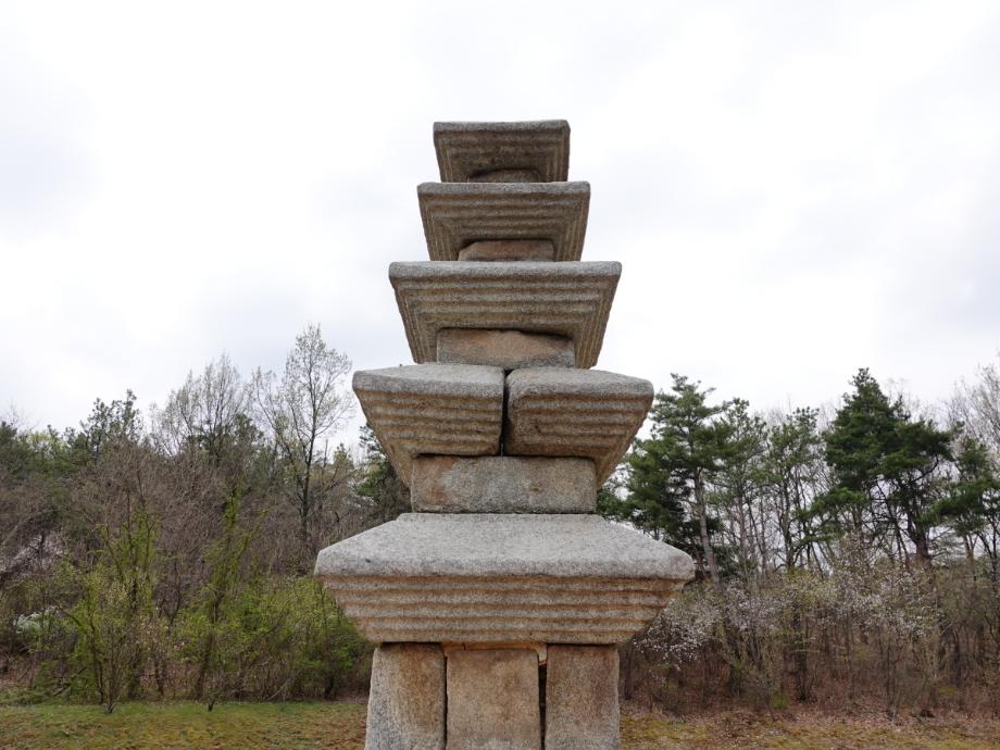 청주 계산리 오층석탑이미지