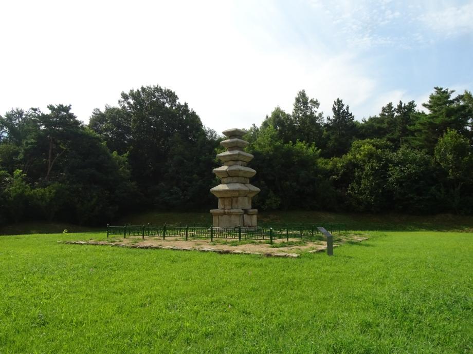 청주 계산리 오층석탑이미지